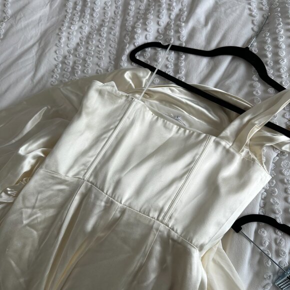 NWT Reformation Eisa Bridal Silk Maxi Dress Sz 4 in Ivory Asymmetric One Shoulde - Picture 9 of 9
